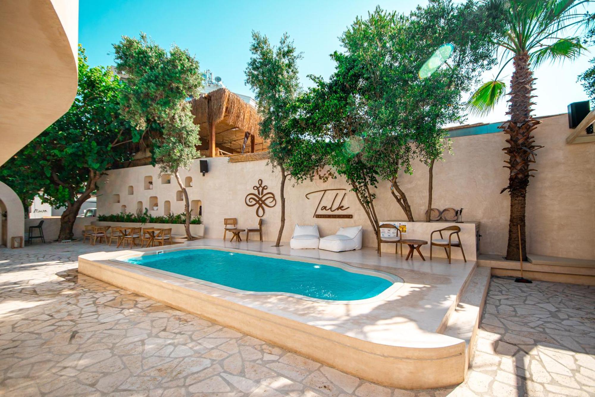 Hotel Demanor Adult Only *