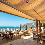 Demanor Hotel Adult Only